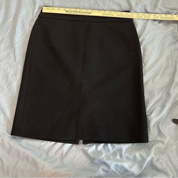 J. Crew Women's No.2 Pencil Skirt Size 8 Black 100% Wool Midi Back Slit Zipper - Picture 5 of 8